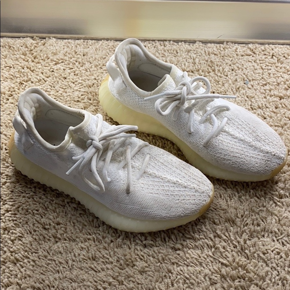 White yeezy 350 v2